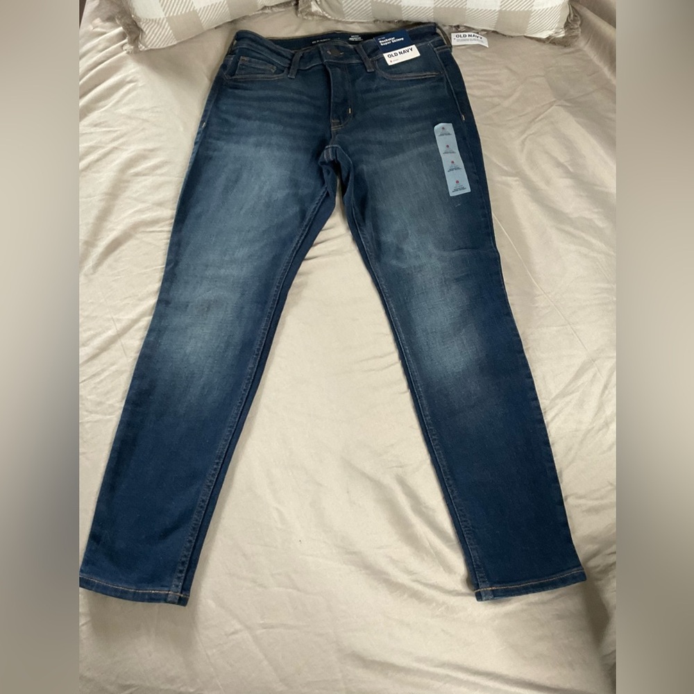 Old Navy size 8 short mid rise rockstar super skinny jeans